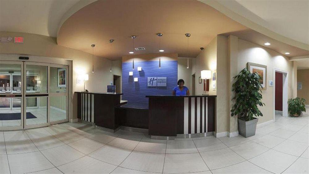 Holiday Inn Express Hotel Winona North By Ihg Exterior photo